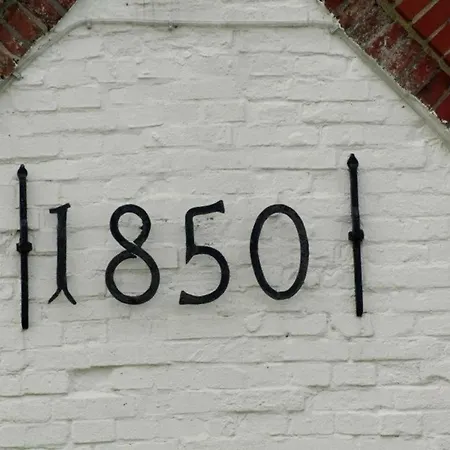 Huus An't Diek Von 1850 Holiday home