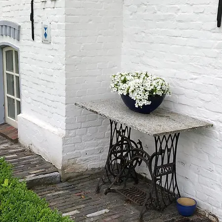 Holiday home Huus An't Diek Von 1850