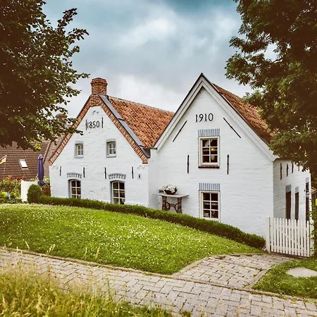 Huus An't Diek Von 1850 * Krummhoern